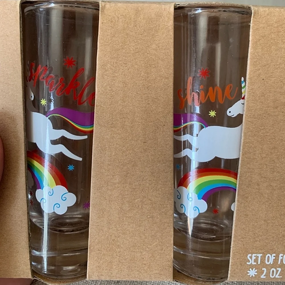 ๐2xHP๐ NIB Set of 4 Unicorn Shot Glasses ๐ฆ๐ฅ - Picture 3 of 4